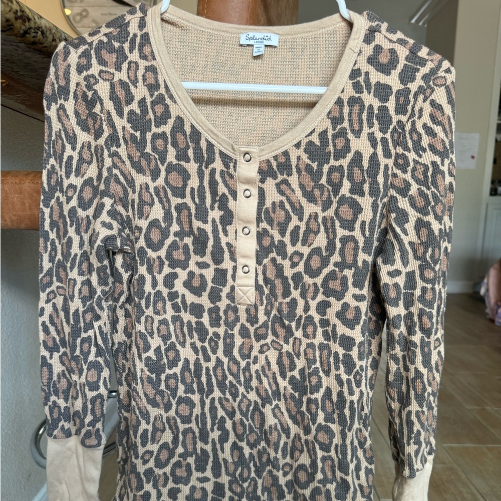 Splendid cheetah print thermal